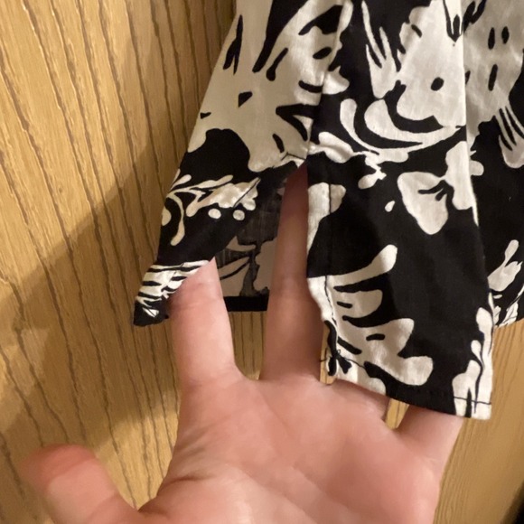 Women's Christian Siriano Short Sleeve Blouse Linen Blend Floral Size Medium - Picture 8 of 8